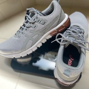 !! Brand New Women’s ASICS !!